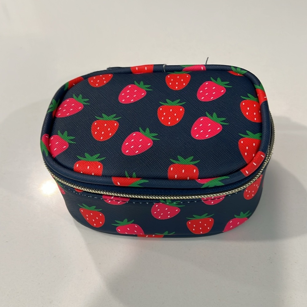 🍓💊CUTE  🍓💊 Case.. - Picture 3 of 12